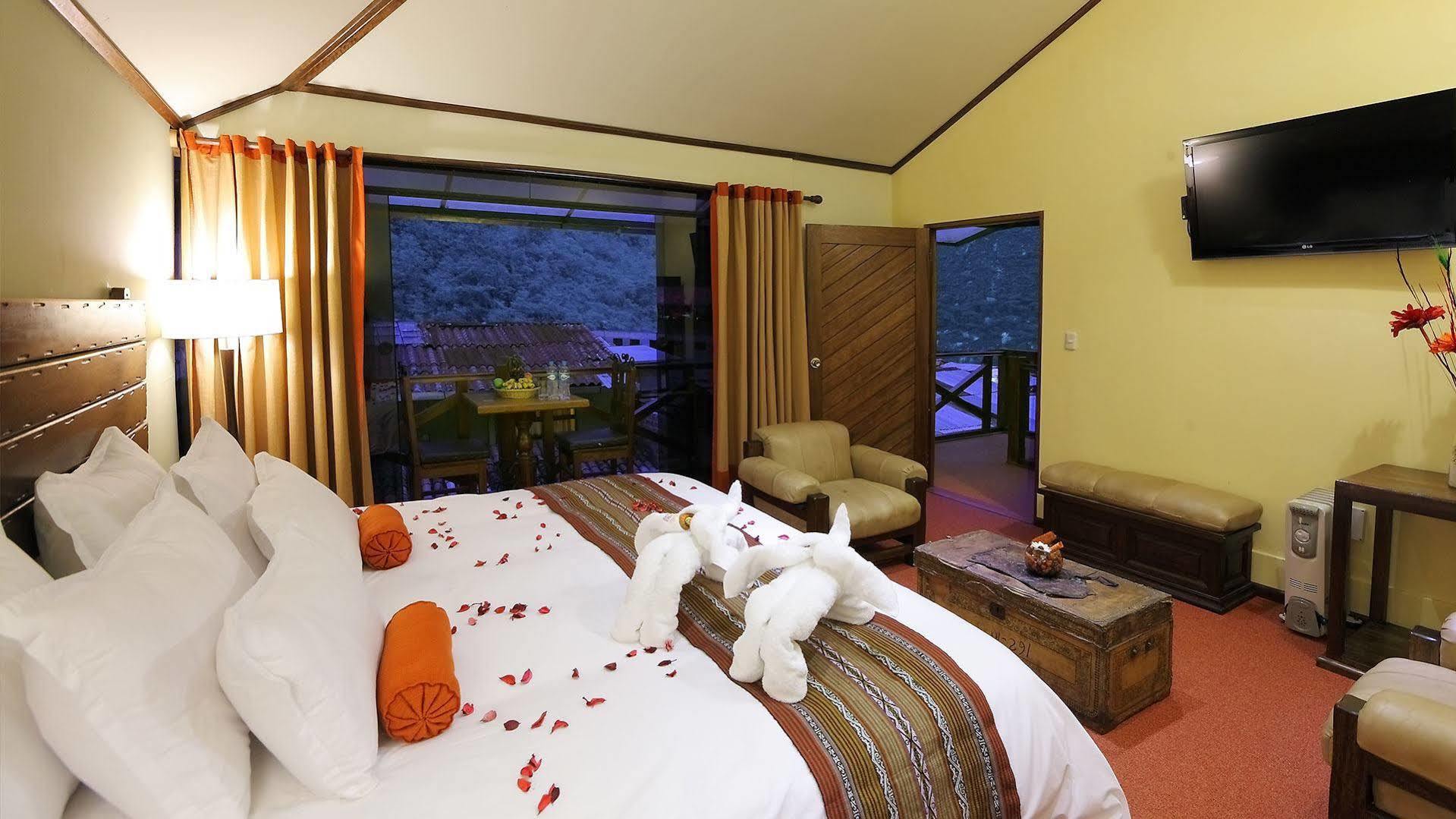 Hotel La Cabana Machupicchu Aguas Calientes Bagian luar foto